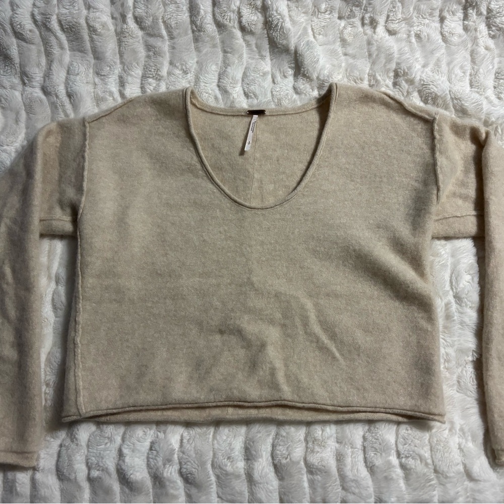 Free people sweaters for kimmie